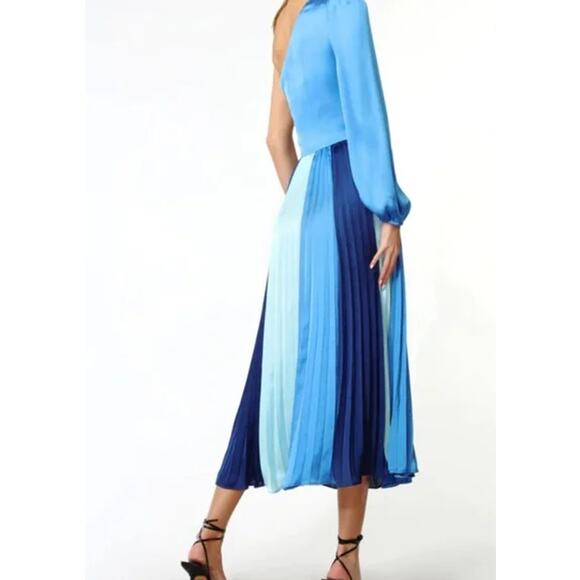 Adelyn Rae Cher One Shoulder Pleated Colorblock Midi Dress Lapis Blue Size Small - Picture 3 of 11
